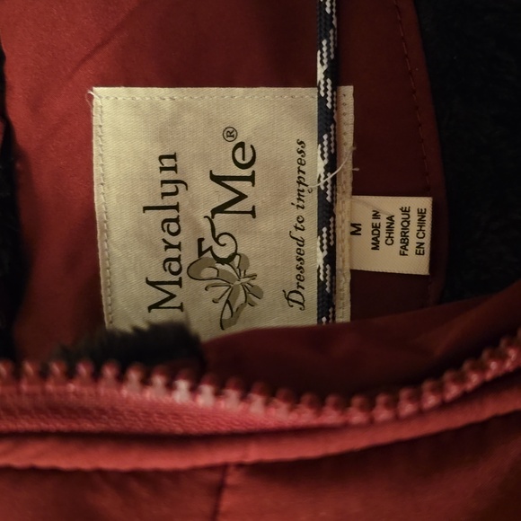 MARALYN & ME WOMENS JUNIOR SIZE PURPLE FAUX FUR HOODED ZIPPERED COAT SIZE MEDIUM - Picture 7 of 16